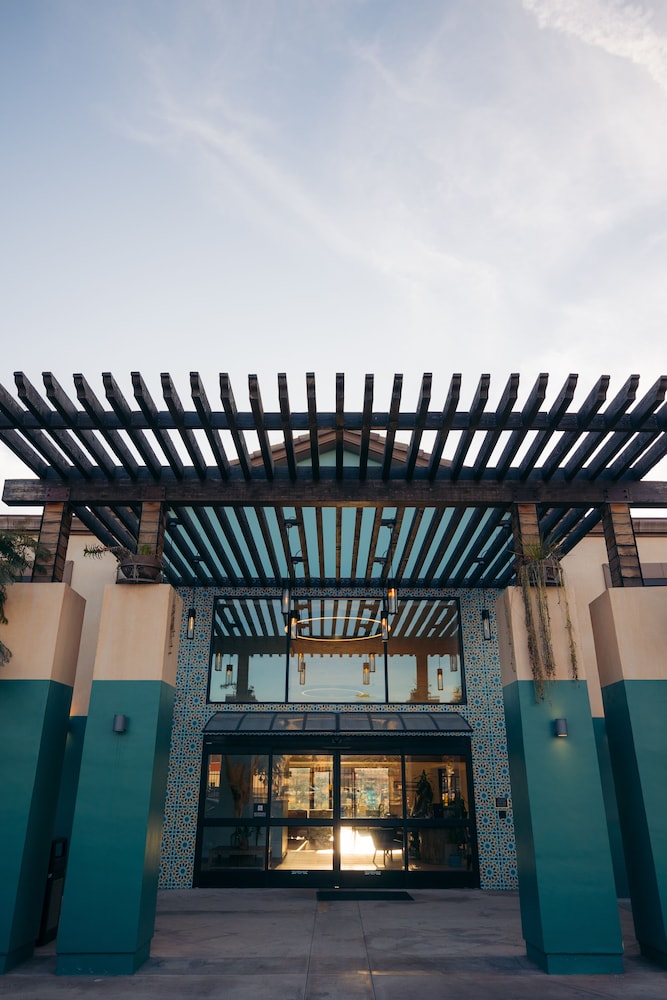 The Cove Hotel, Ascend Hotel Collection 10/67