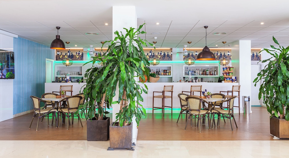 Alay Hotel - Adults Only 104/114