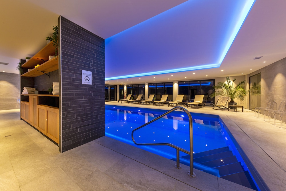 HOTEL L'ESCALE 25/50
