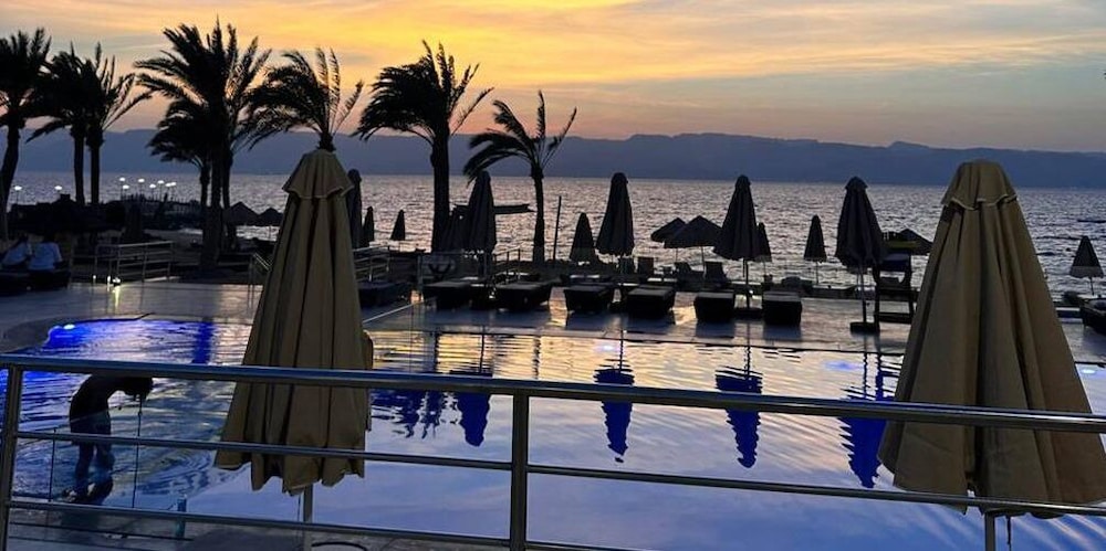 Luxotel Aqaba Beach Resort & Spa 24/30