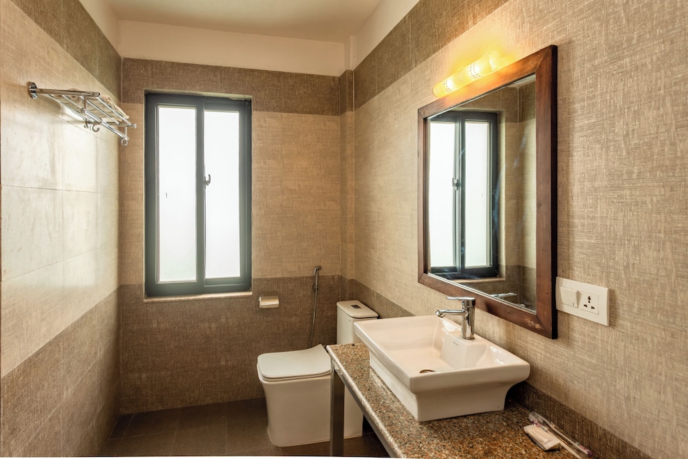 Badreni Jungle Resort (P.) Ltd 47/48