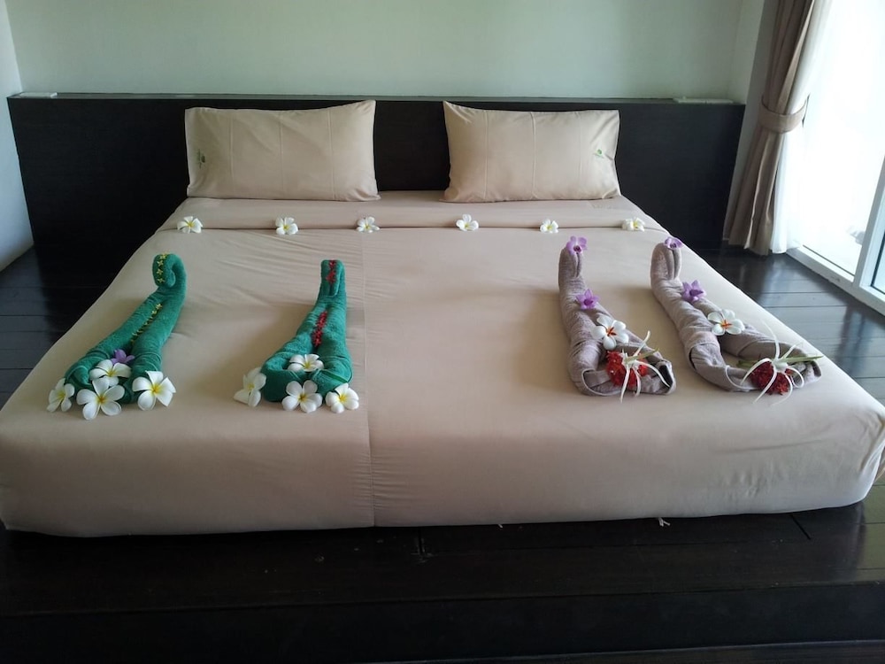 MAKATHANEE RESORT 31/63