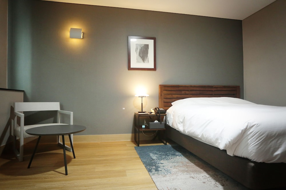 Gumi Century Hotel 29/50
