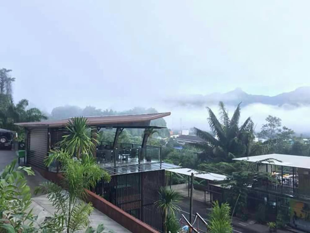 Blue Mountain Phangnga Resort 1/21