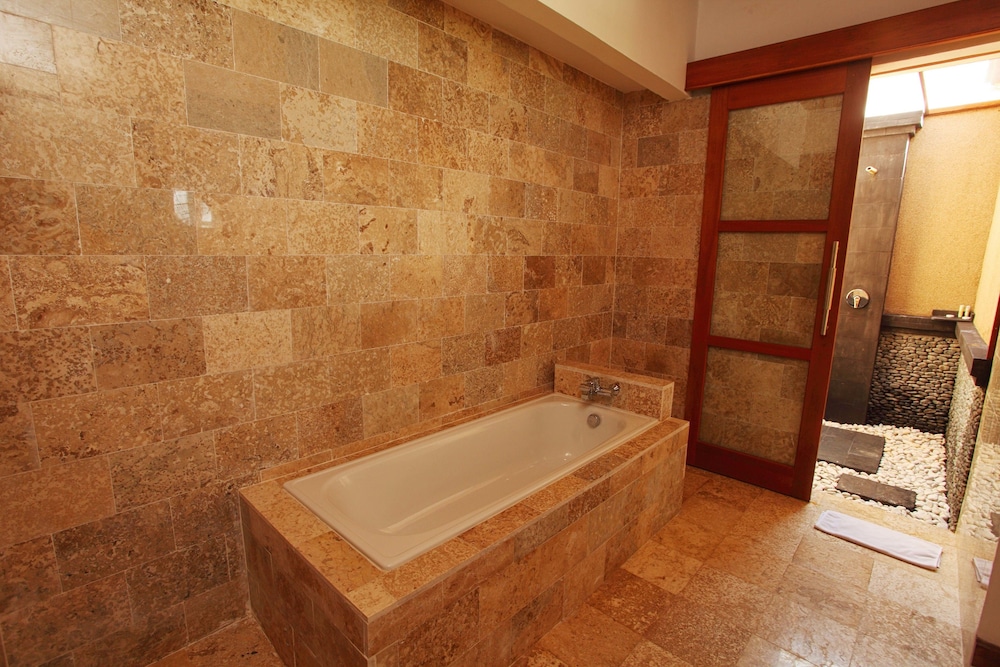 Adi Assri Beach Resort 34/71