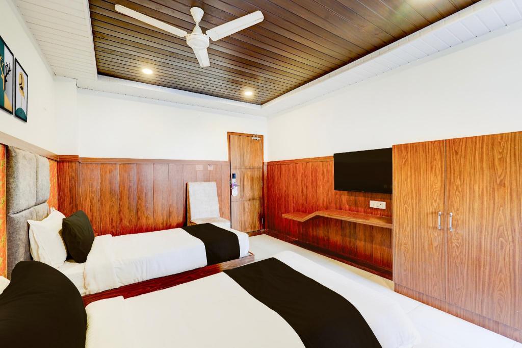 Hotel Grand Orchid 28/38