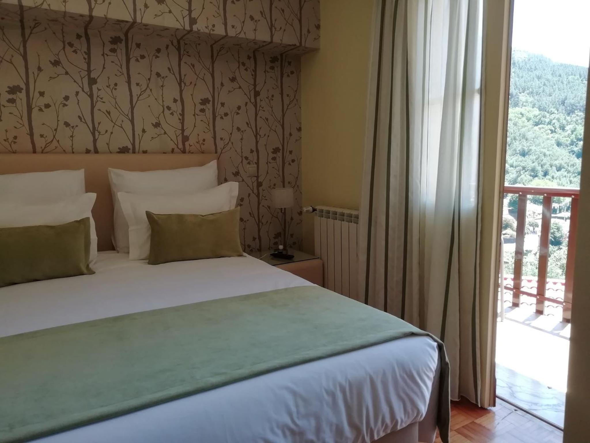 Adelaide Hotel 20/50