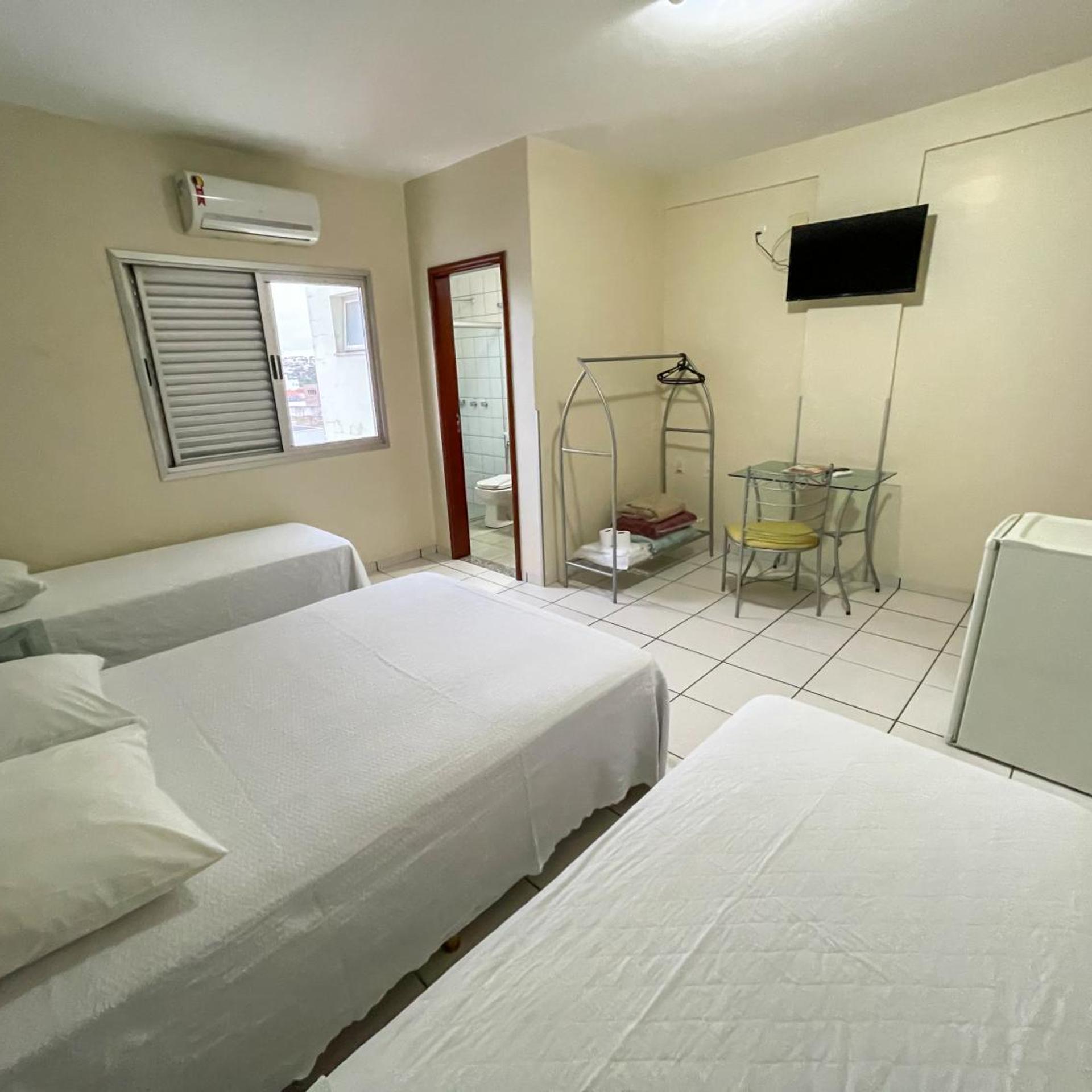 CANADA HOTEL 26/54