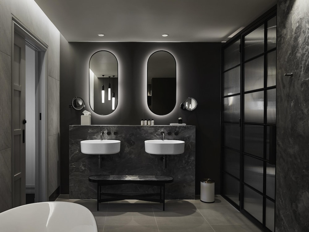 Hotel Chadstone Melbourne, MGallery by Sofitel 49/50