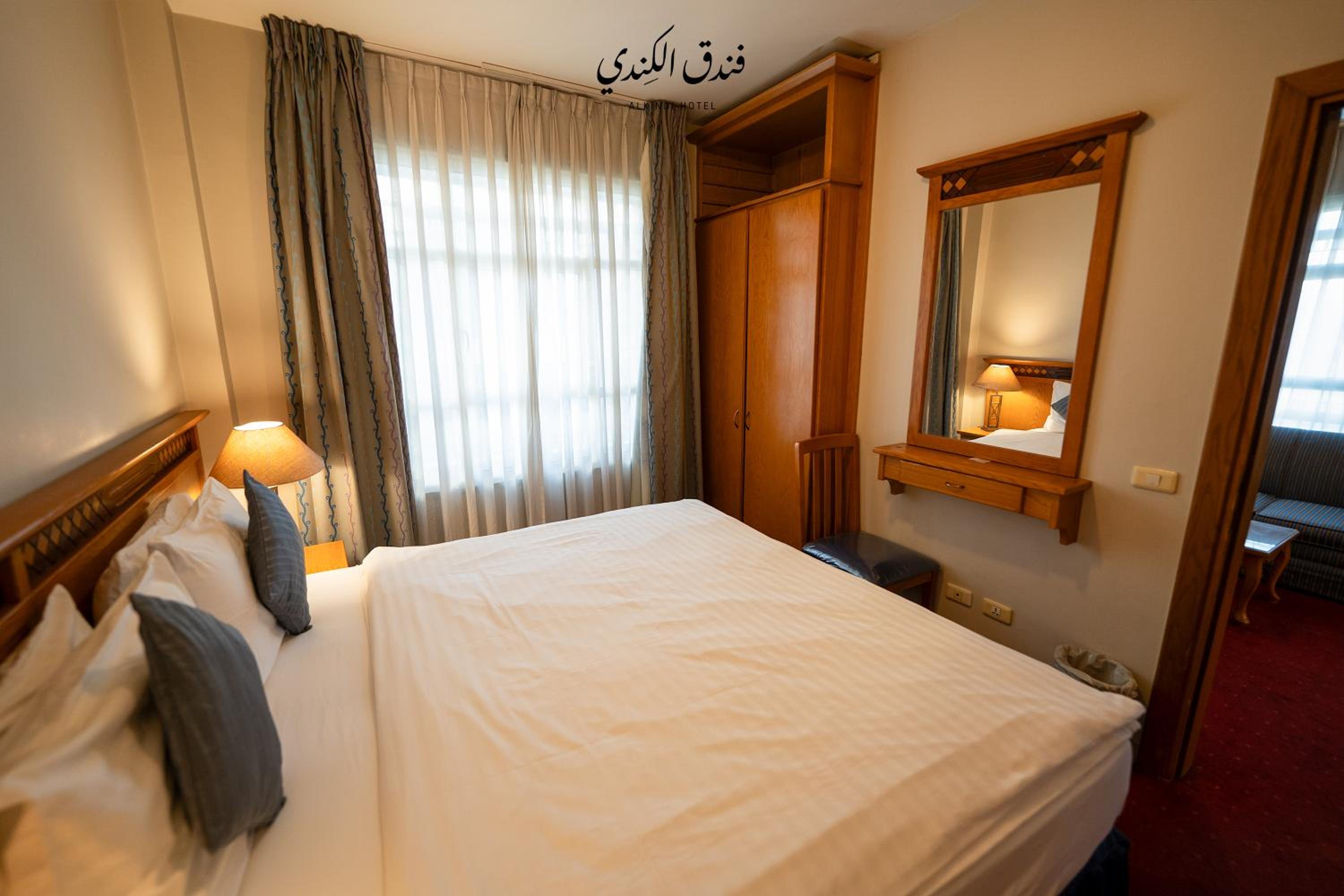جناح جونيور، Kindi Suites Hotel 10/10