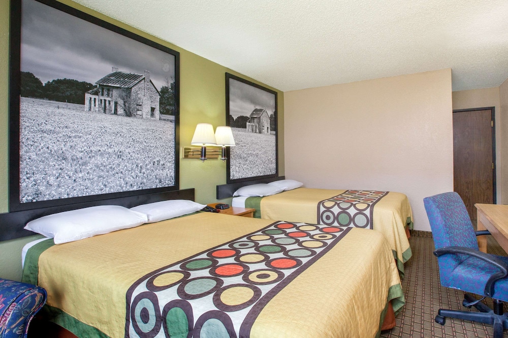 Super 8 by Wyndham Sherman 7/17