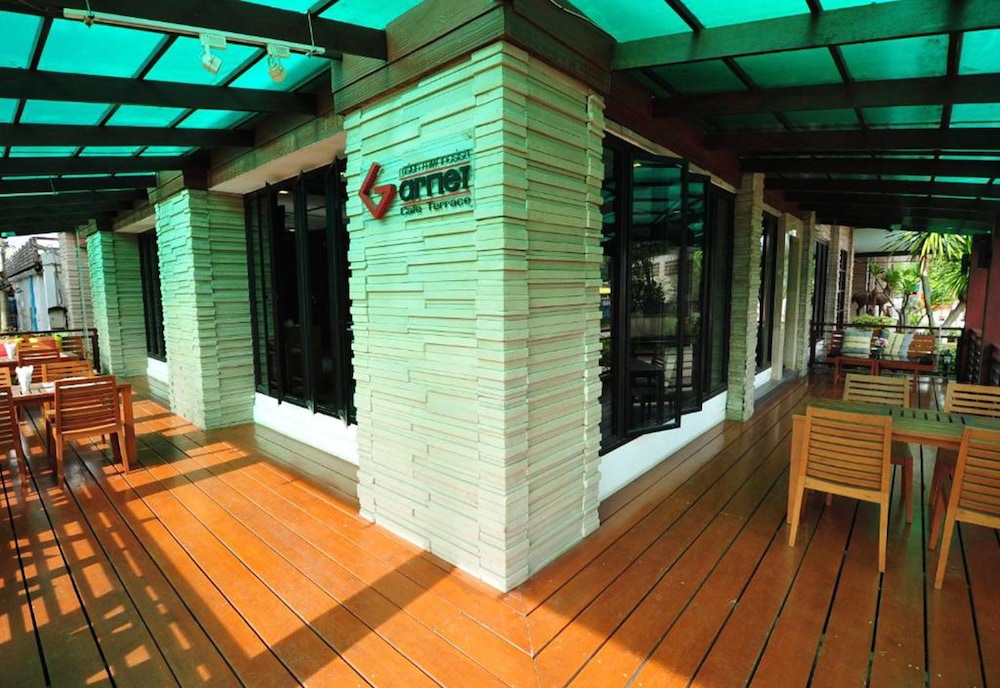 Navarat Heritage Hotel 4/24