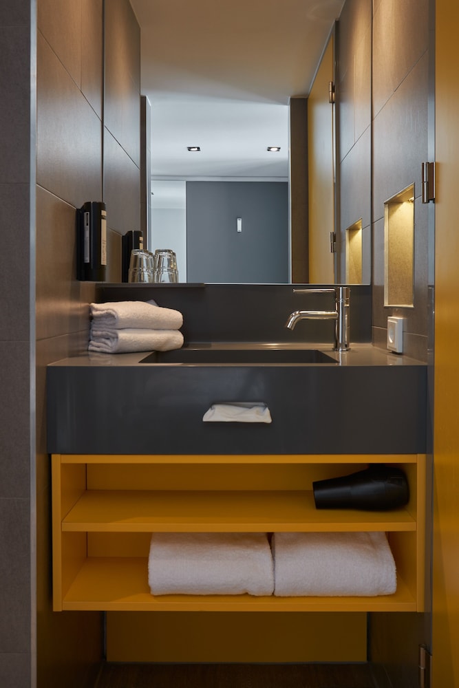 Buddy Hotel 48/50