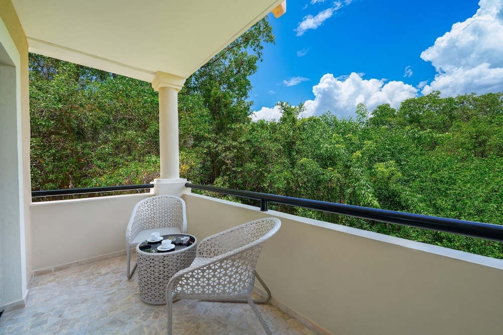 Grand Palladium White Sand Resort Spa All Inclusive 20/50