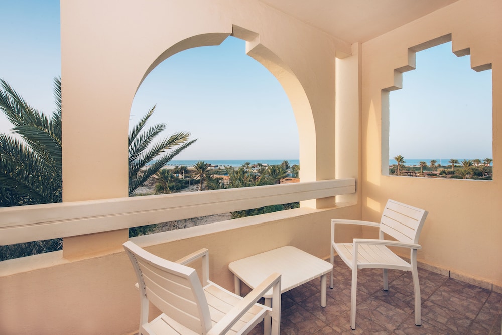 Iberostar Waves Mehari Djerba 49/72