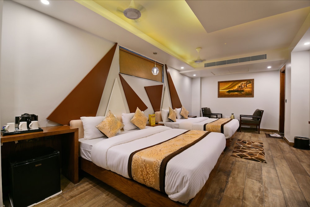 Hotel Blue Pearl Paharganj 32/50