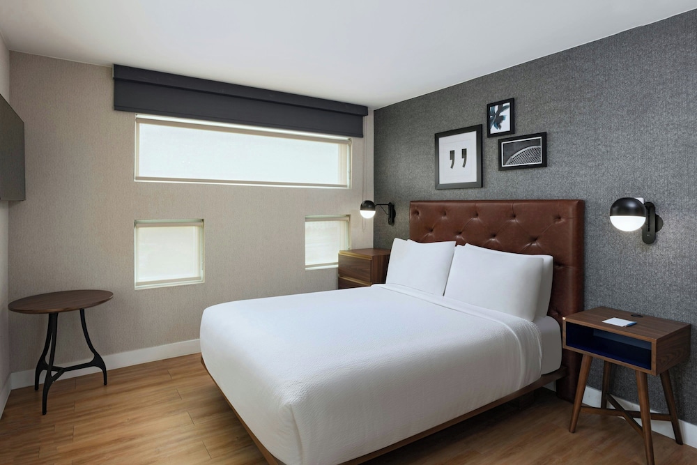 Four Points by Sheraton Austin Airport 14/38