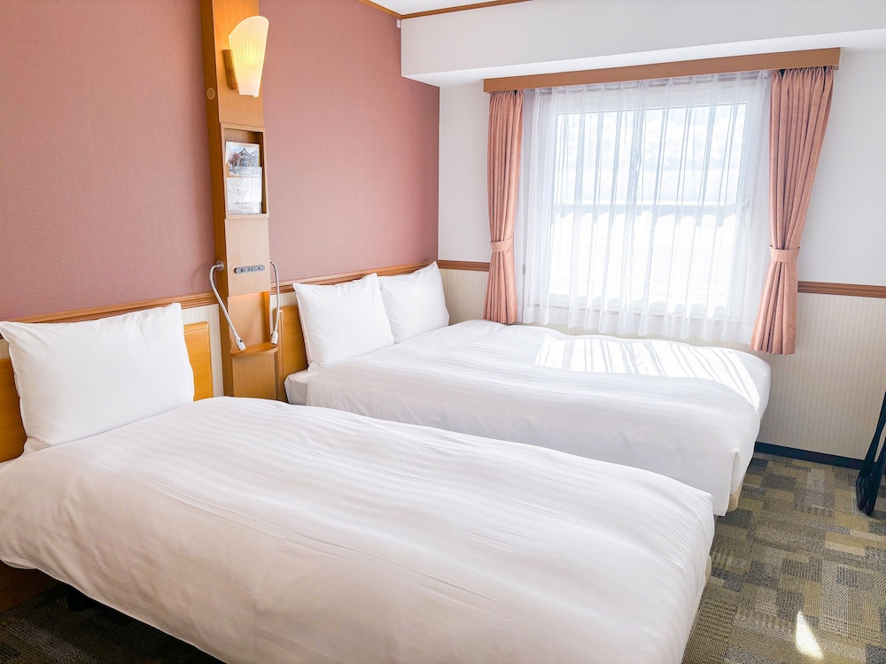 Toyoko Inn Kitakyushu Airport 23/61