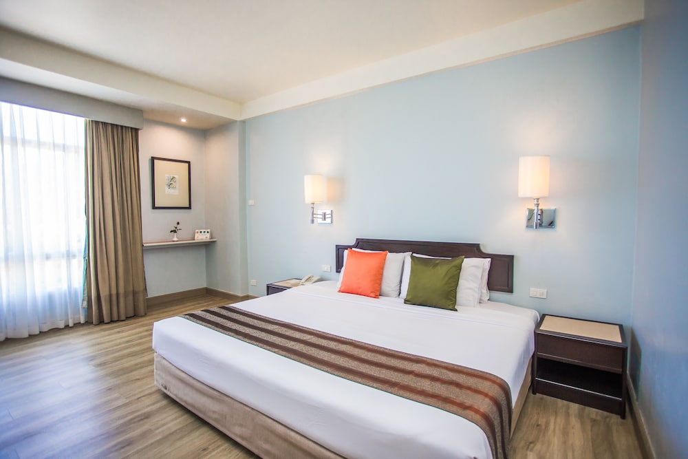 PHUKET MERLIN HOTEL 14/67