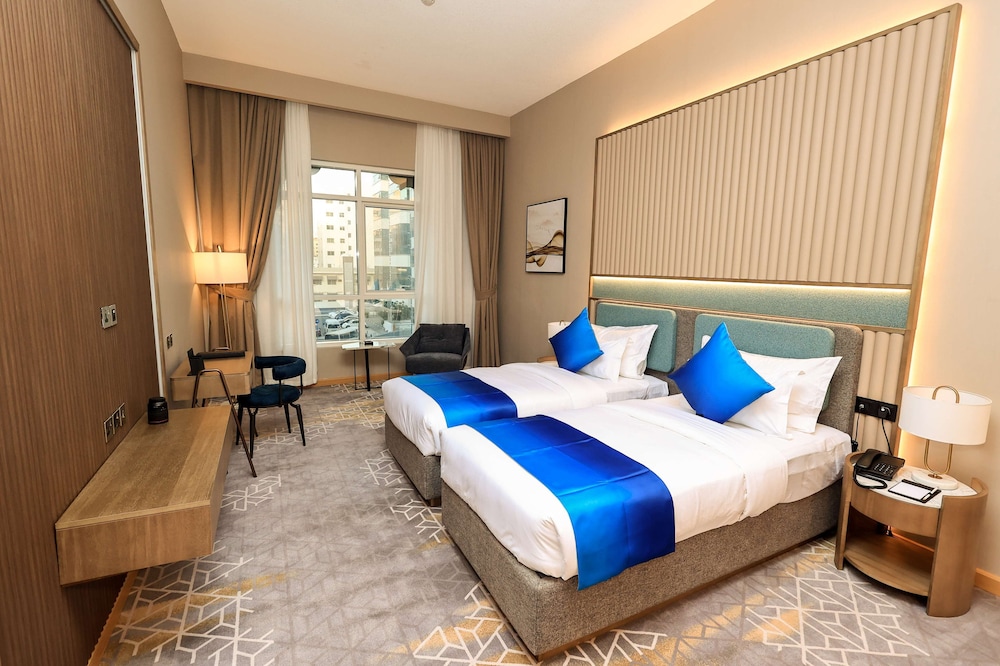 PREMIUM TWIN ROOM