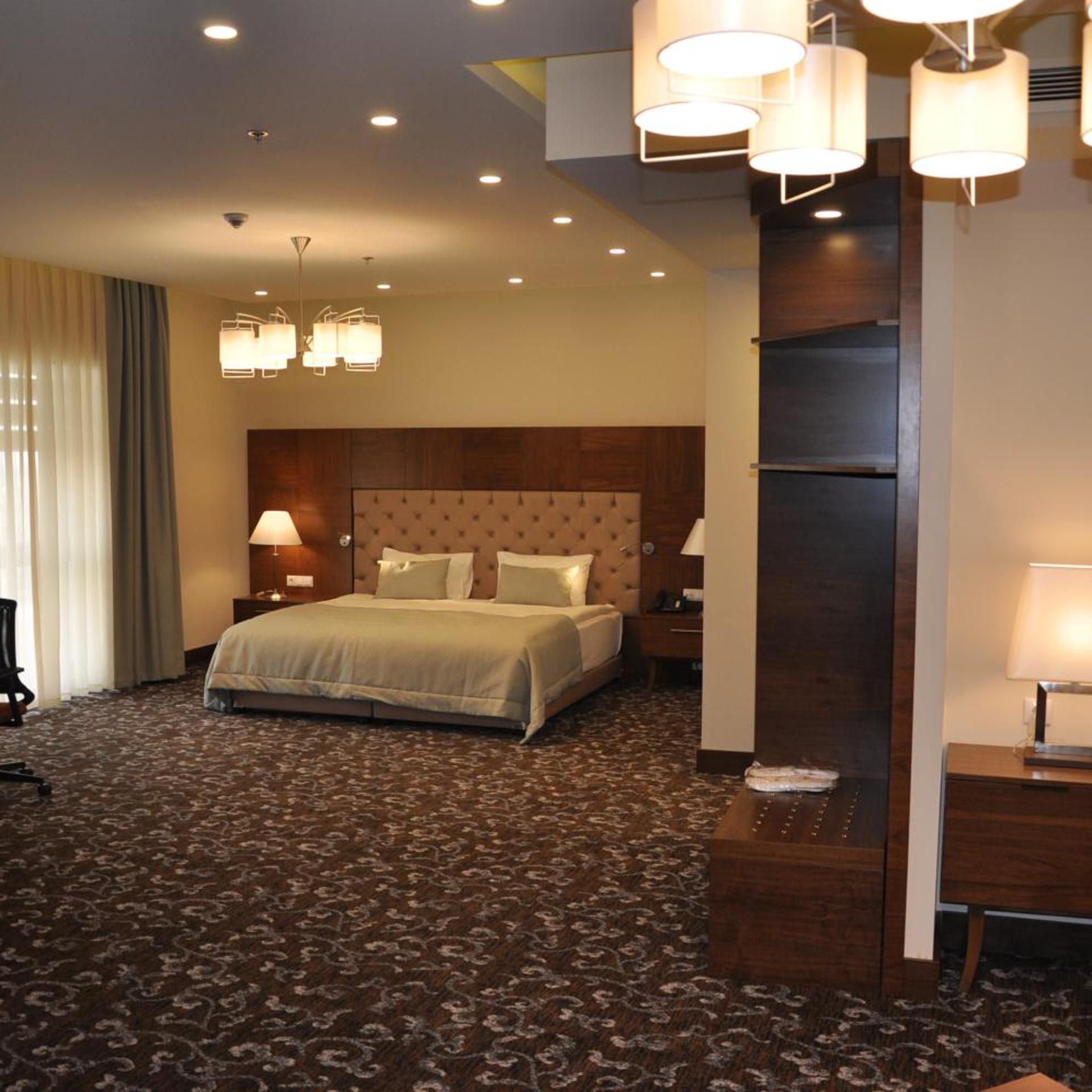 Kurmick Maysan Hotel 23/66
