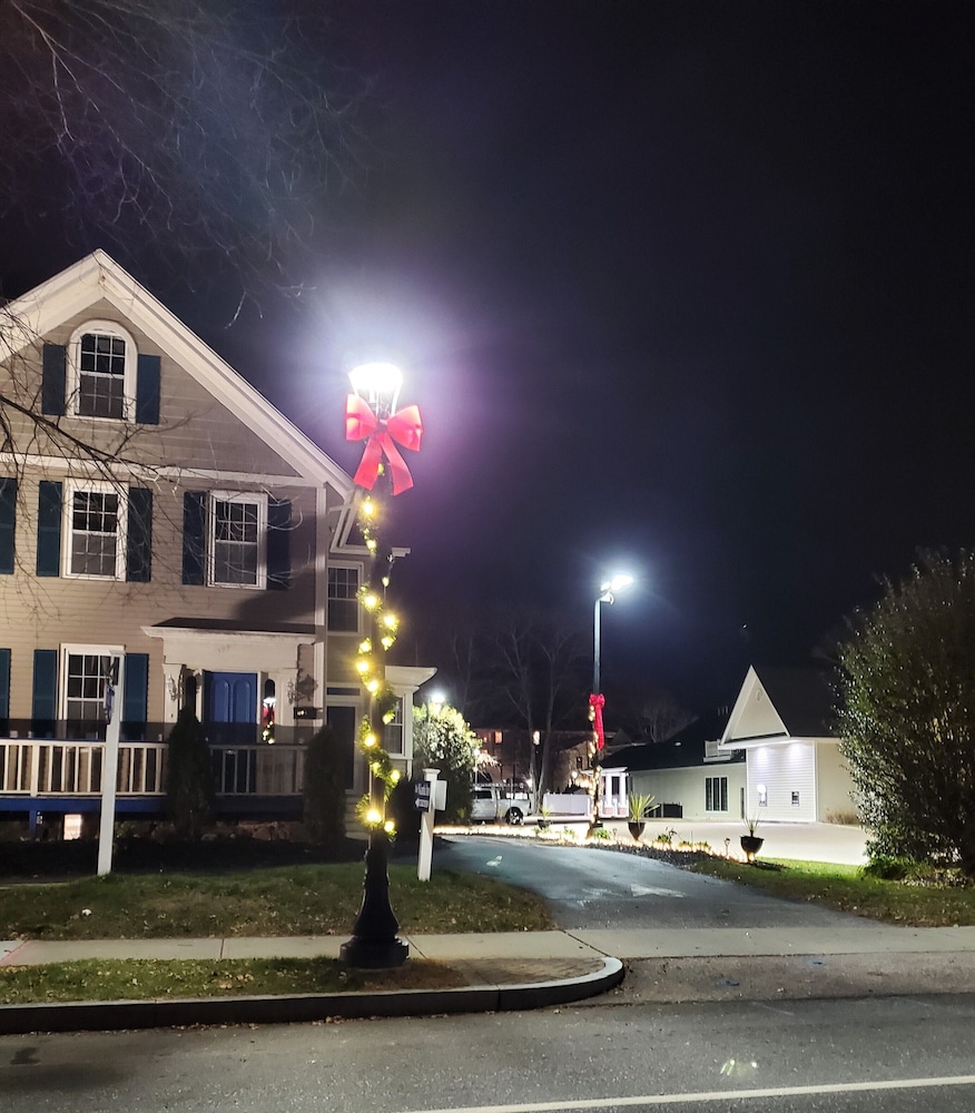 The Niantic Inn 35/50