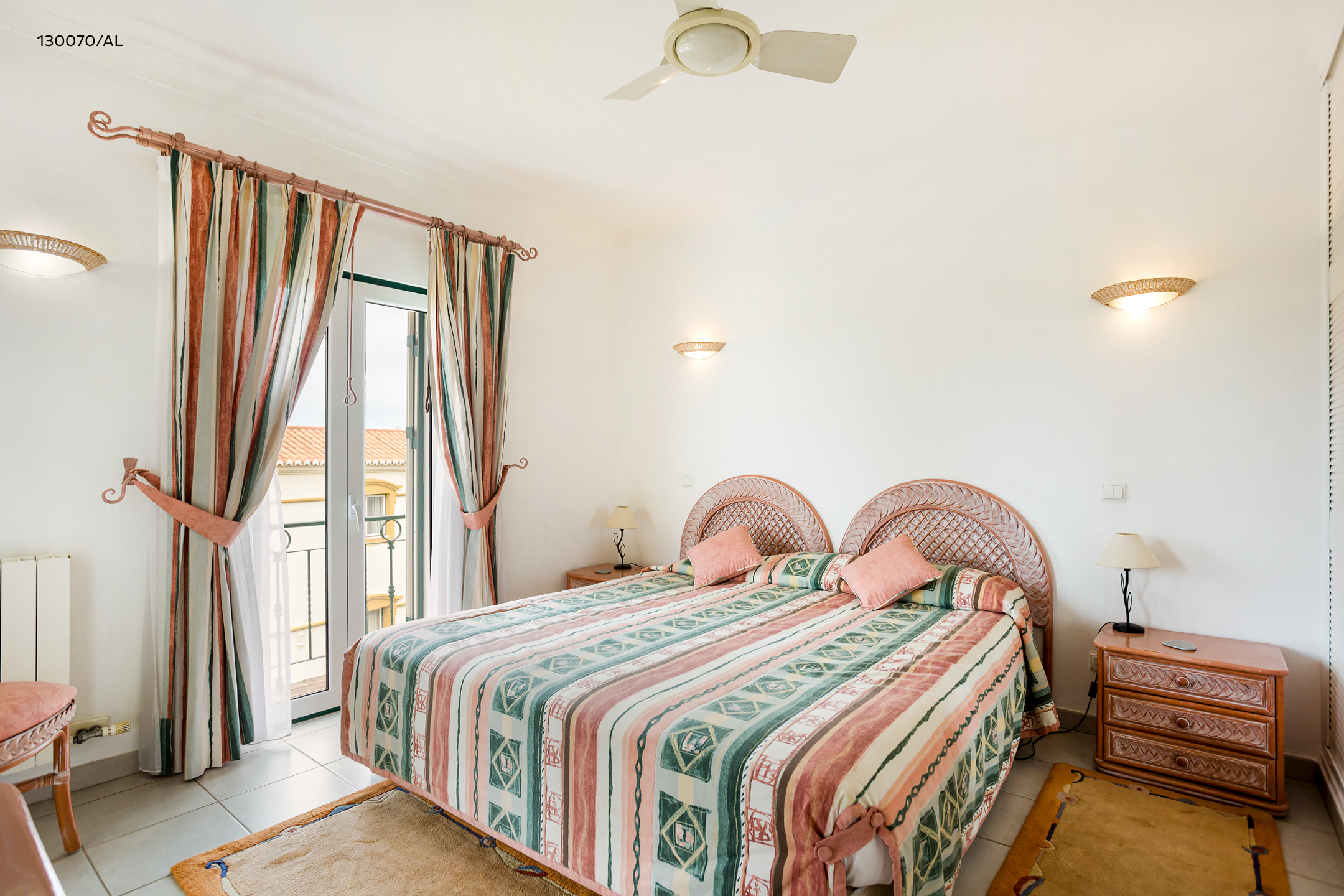 2 Bedrooms, Apartment
