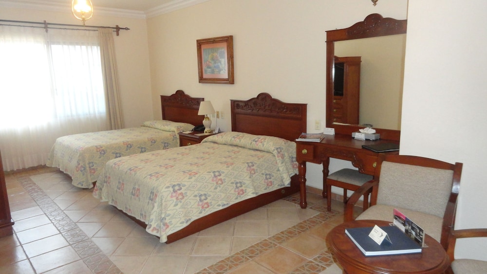 Hotel Vista Hermosa 11/66