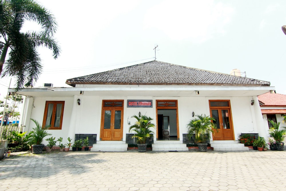 Hotel Limaran 3/77