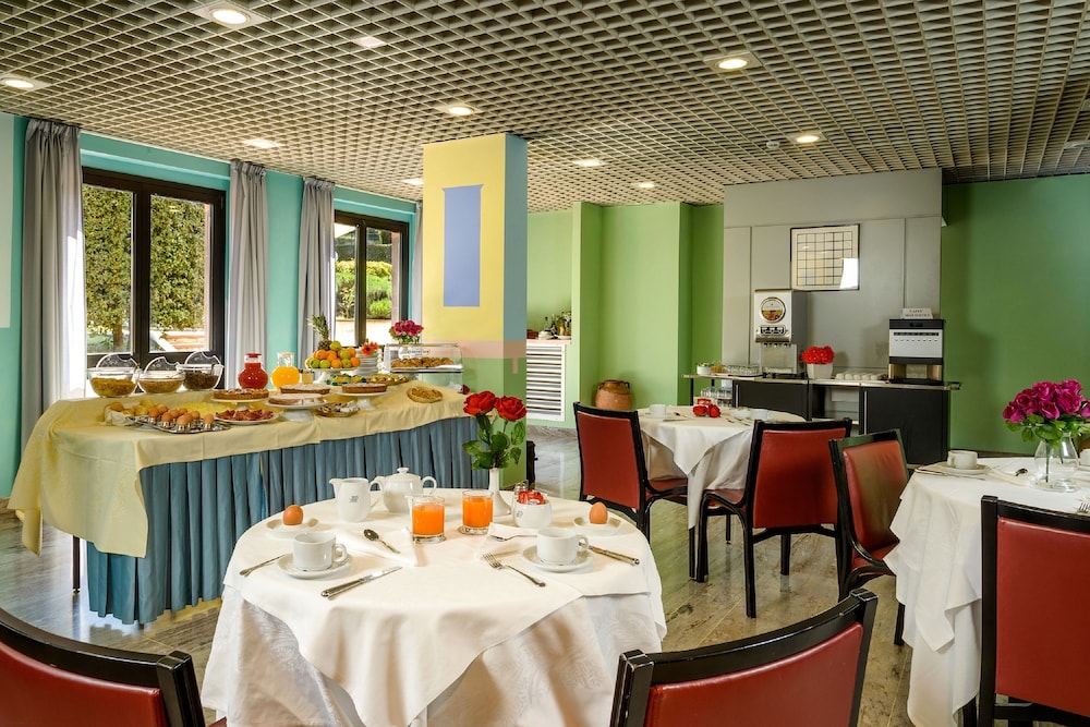 Albornoz Palace Hotel 48/71