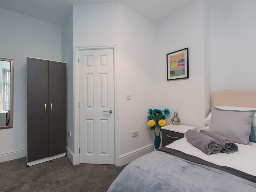 Townhouse @166 Ruskin Rd 11/32