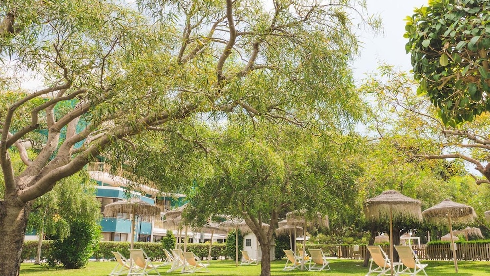 Almirante Hotel 77/78