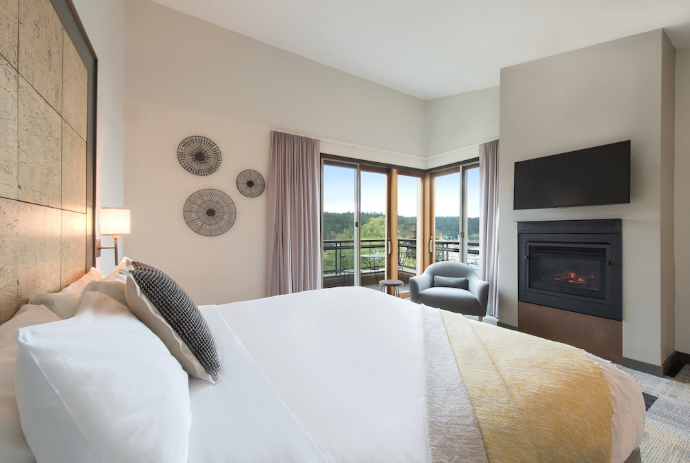 Friday Harbor House 14/58