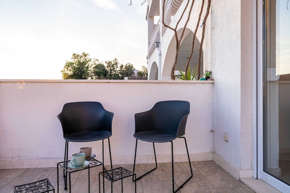 APARTMENTS SANDITO 20/50