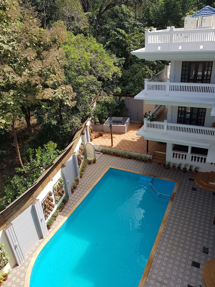 Ziva Suites 44/50
