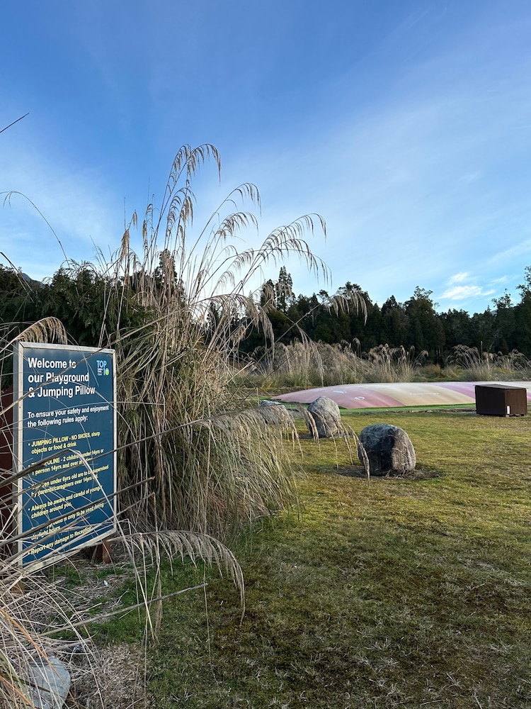 Franz Josef Top 10 Holiday Park 72/75