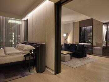 1 BEDROOM, PREMIER, SUITE, KING BED, VESSEL VIEW, CORNER