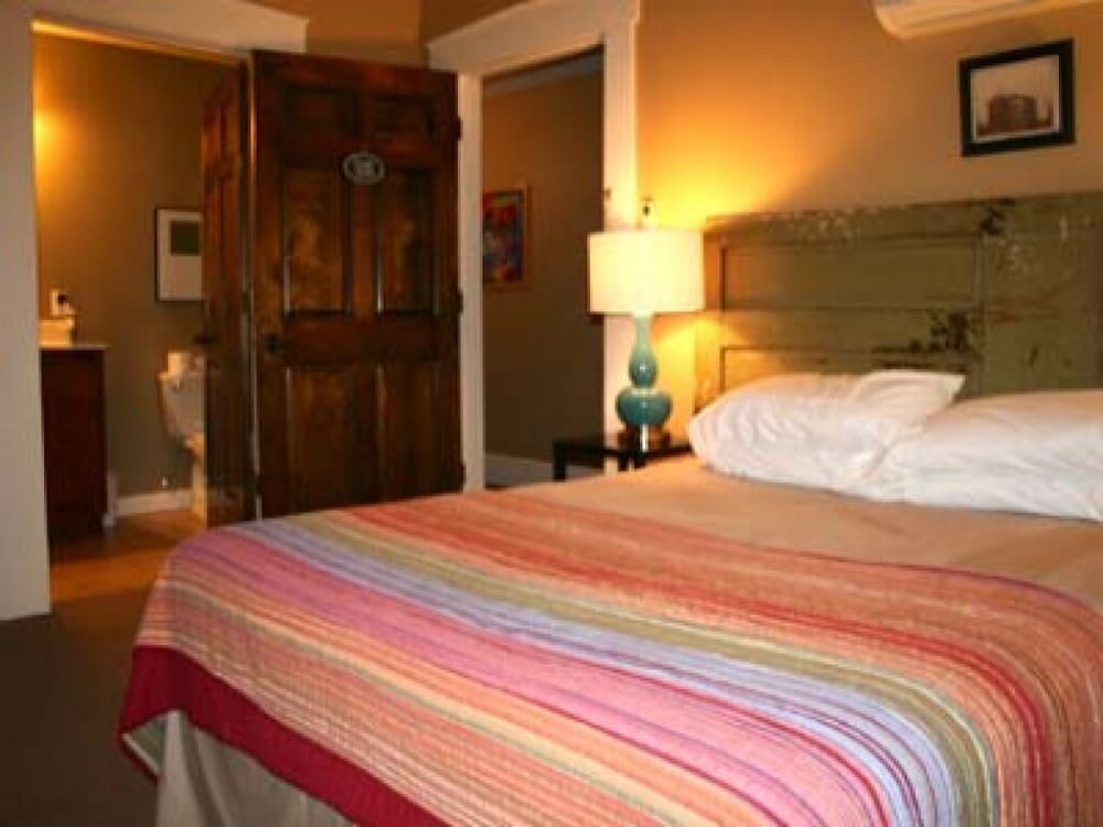 William Watson Hotel 18/49