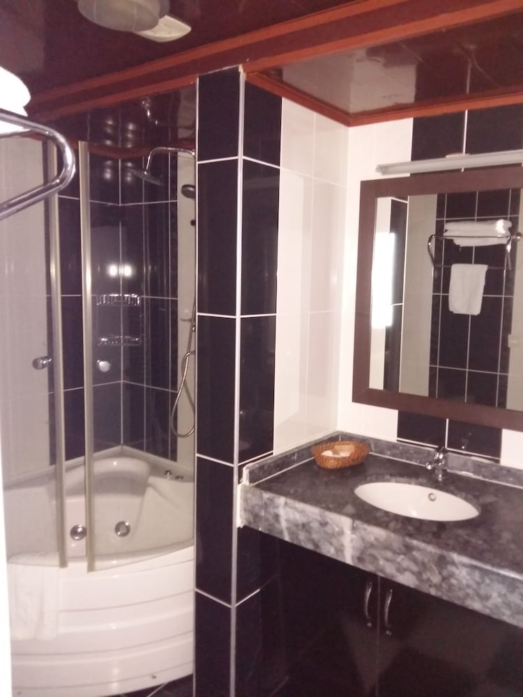 Cihan Hotel 47/49