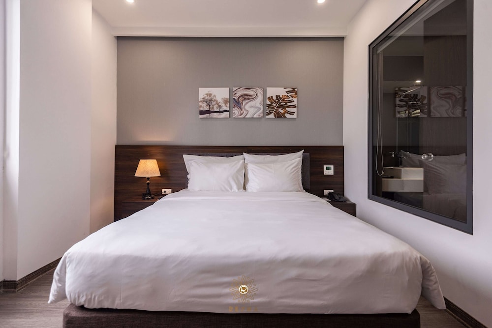 Reyna Hotel Hanoi 17/50