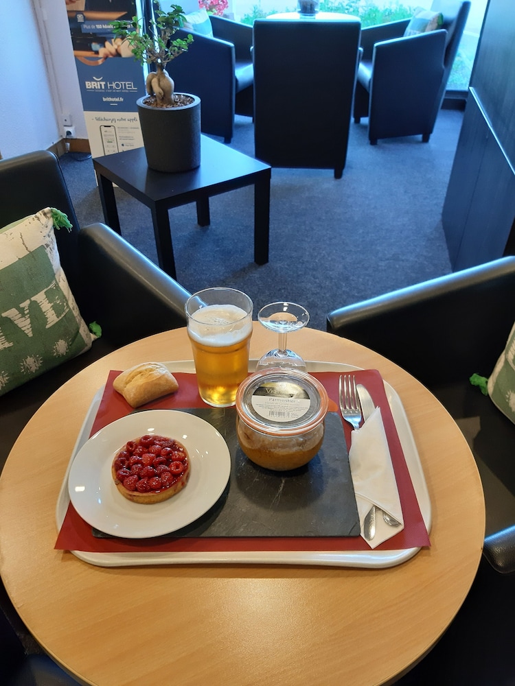 Brit Hotel Besancon l'Horloge 31/50