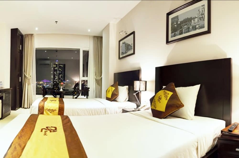 D C Hotel 10/56
