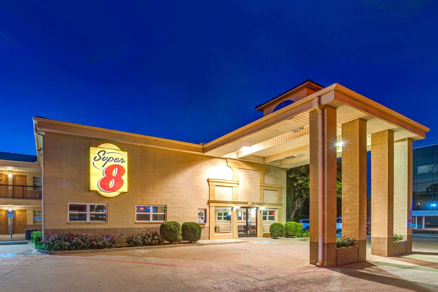 Super 8 by Wyndham Richardson Dallas 1/20