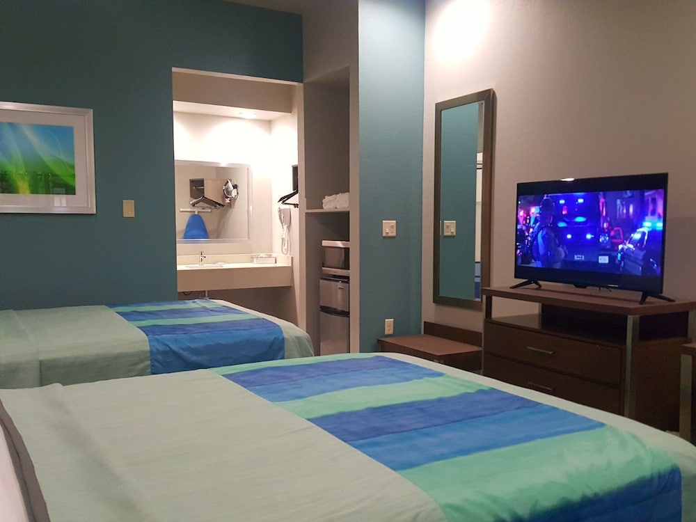 Blue Woodlands Hotel 20/41