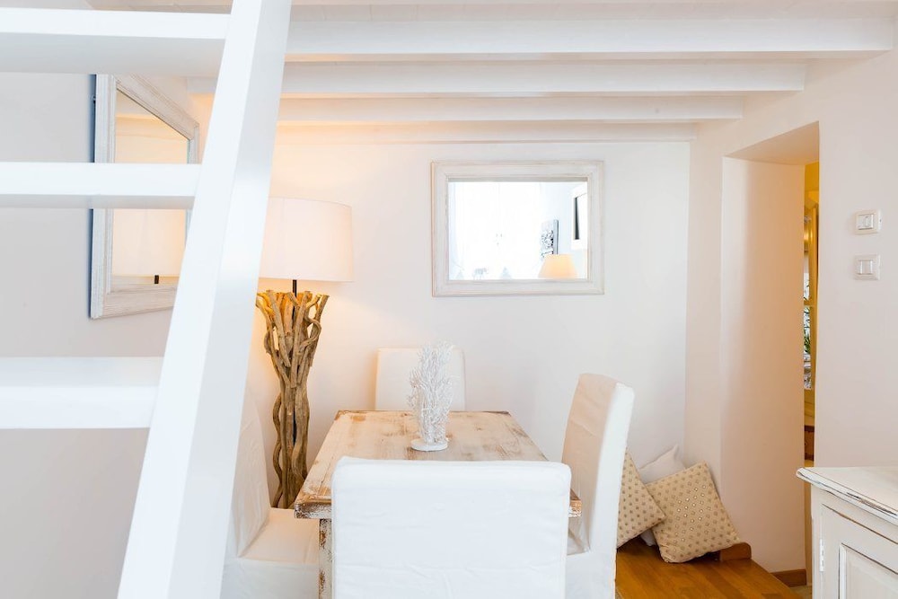 Pantheon Luxury Gold Apartment 15/43