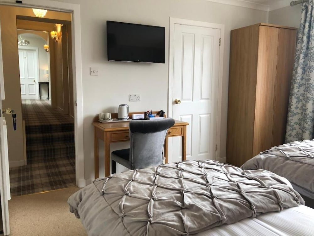 Ballifeary Guest House 24/28