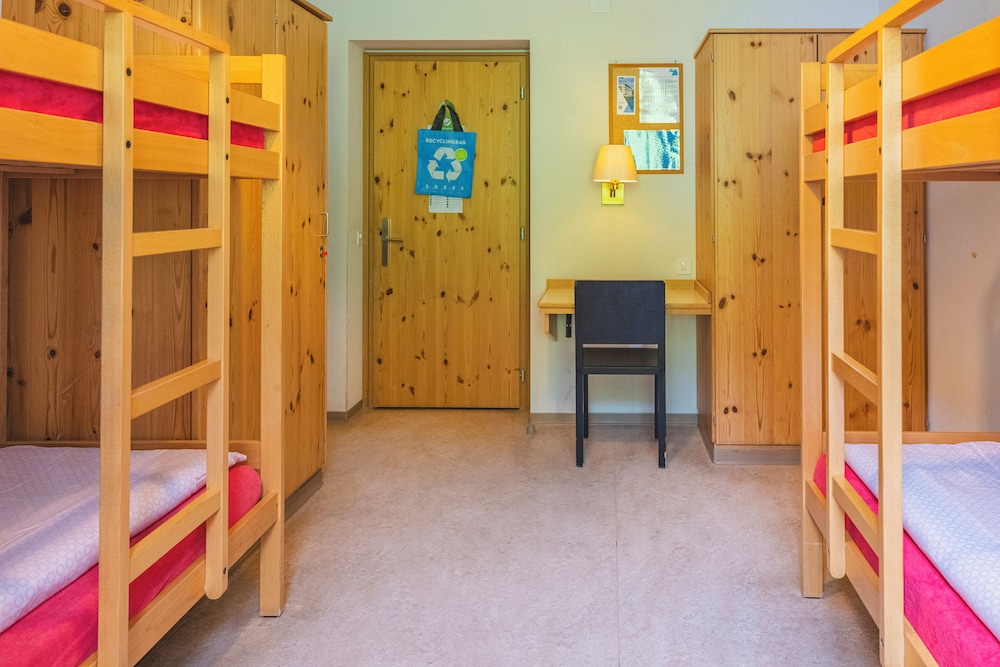 Davos Youthpalace 40/62