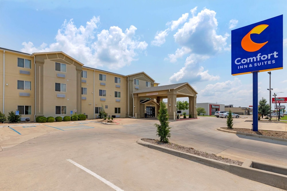 Comfort Inn & Suites Ponca City Near Marland Mansion 31/38