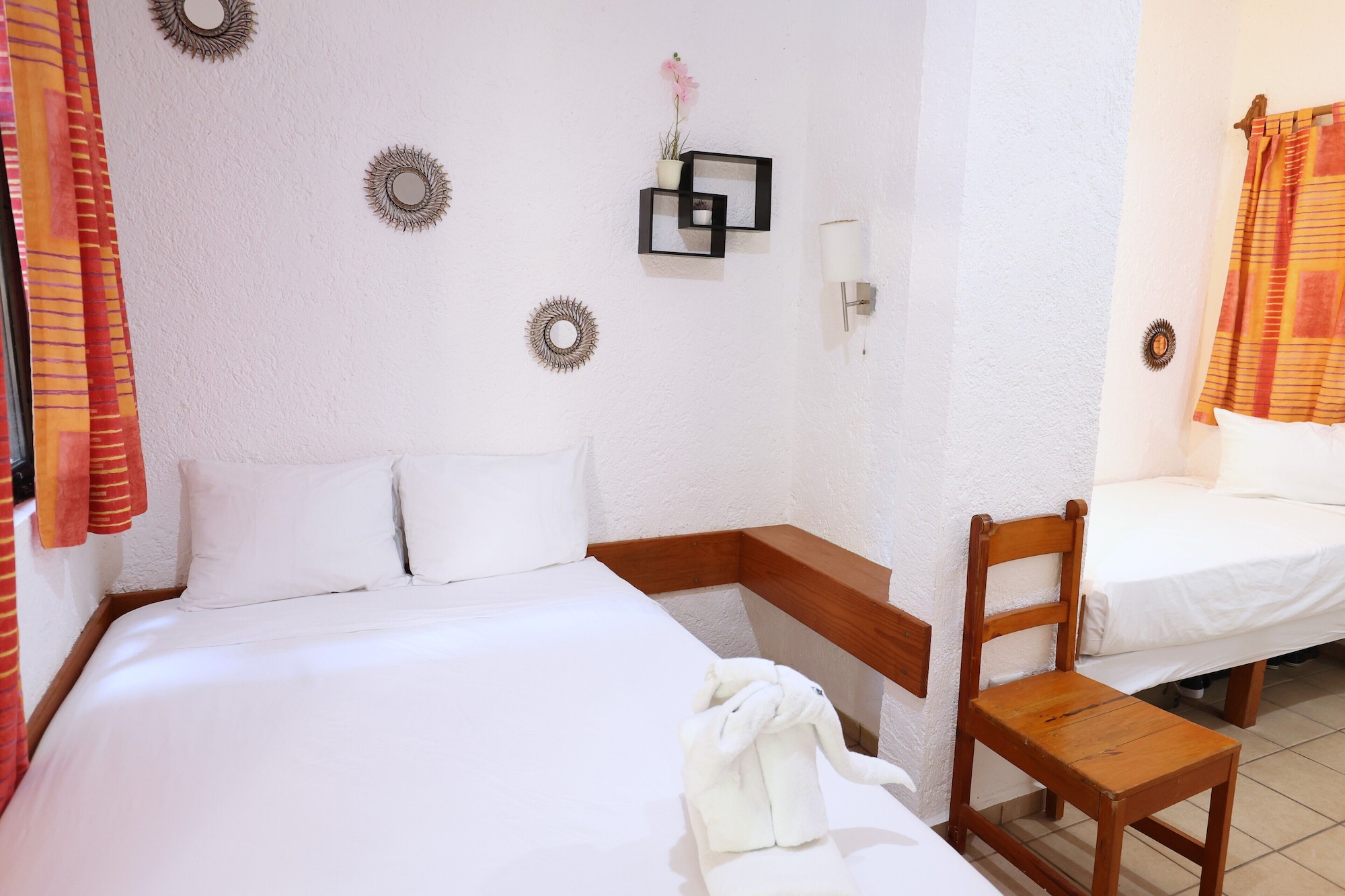 COBA, PRIVATE BATHROOM, BALCONY