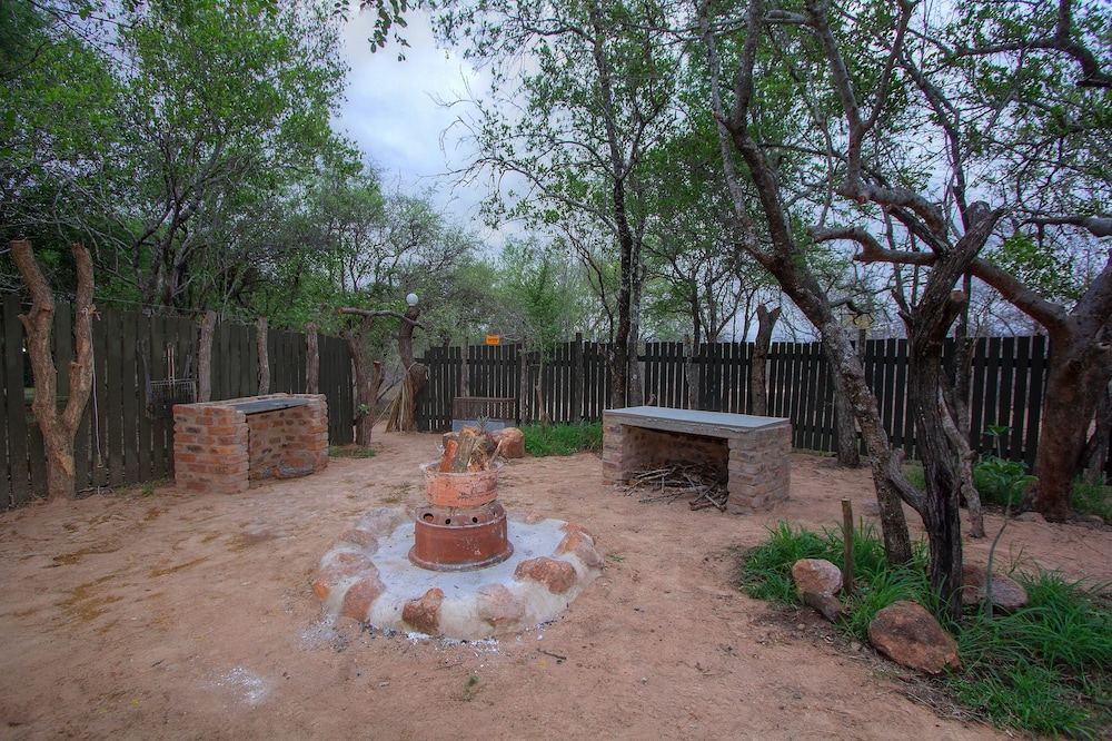 Doringpoort Safari Lodge(PTY)LTD 40/50